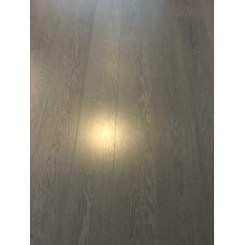 97m2 Balterio Laminaat vloer grijs 18 cm. Zelf uit te halen.