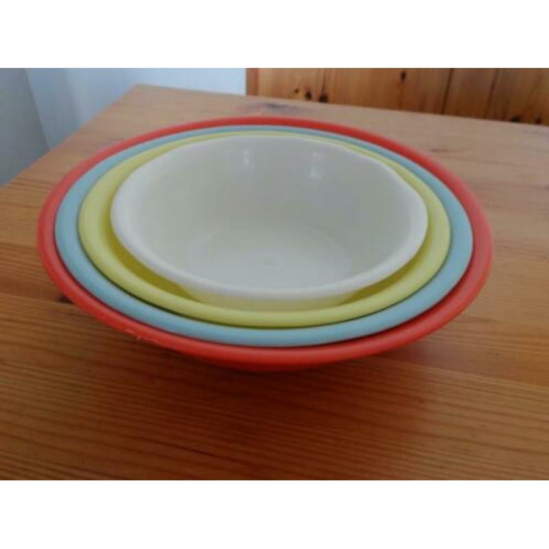 Tiger plastic schaaltjes / bakjes retro