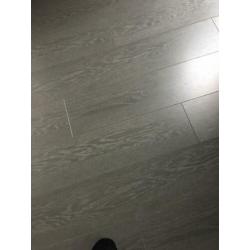 97m2 Balterio Laminaat vloer grijs 18 cm. Zelf uit te halen.