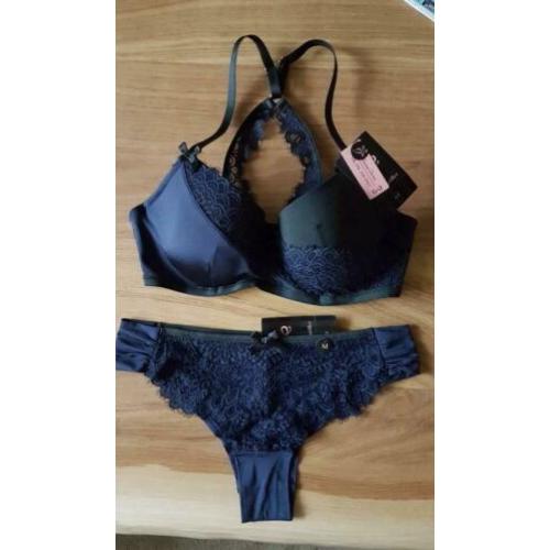 Lingerie SET Blauw/Zwart luxe Kant BH 80D/brazillian M Nieuw