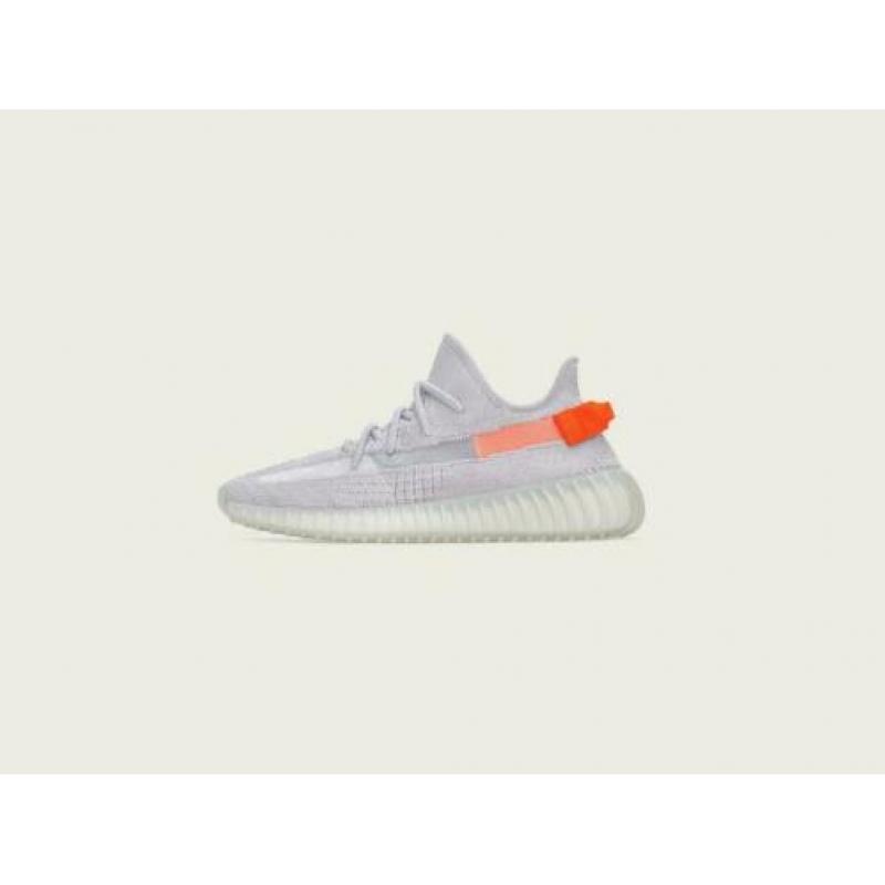 Adidas YEEZY BOOST 350 V2 Tail Light (43 1/3)