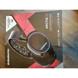 Steel series ARCTIS 5 met steun