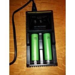Nitecore D2 Professional Lader & 2x sony 18650 VTC6 batterij