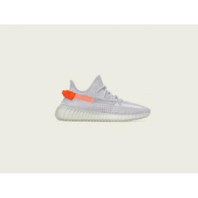 Adidas YEEZY BOOST 350 V2 Tail Light (43 1/3)