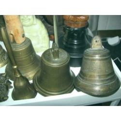 7 oude tafelbellen bronze en koper
