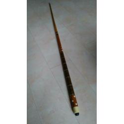 Mooie tweedelige keu met etui. Lengte 140cm. Gew. 555gr