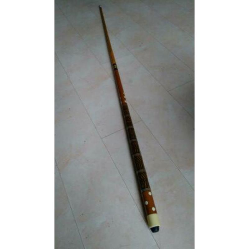Mooie tweedelige keu met etui. Lengte 140cm. Gew. 555gr