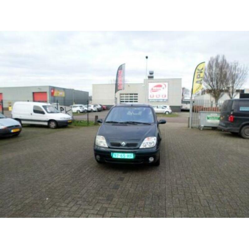 Renault Scénic 1.6-16V Authentique