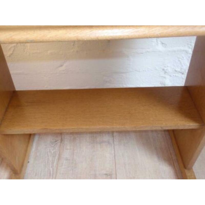 Tafeltje bijzettafeltje hout strak model jaren 50 Vintage