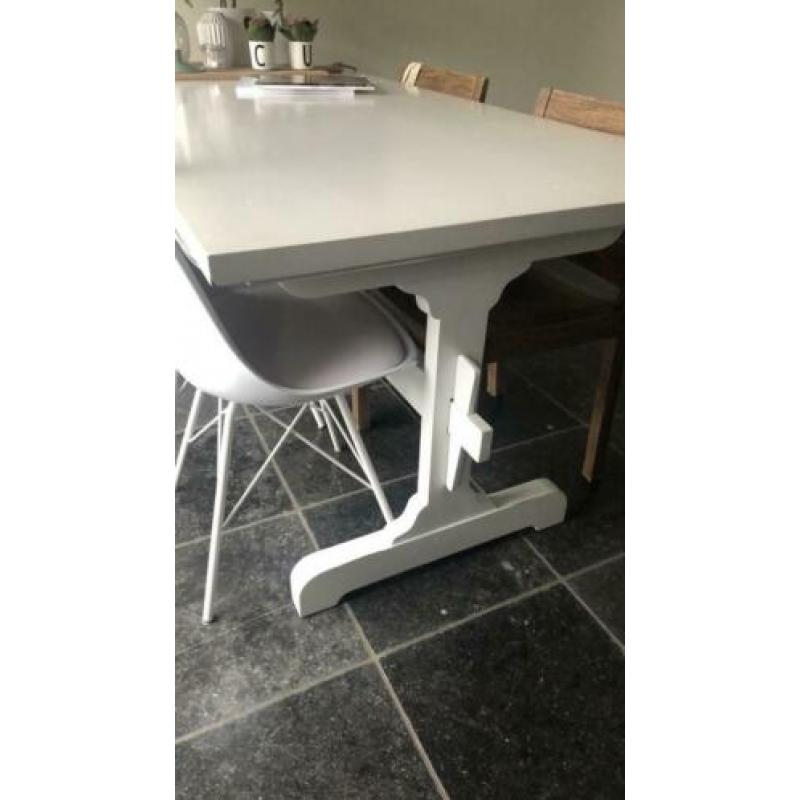Hk living eettafel