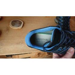 Lowa wandelschoenen Zo goed als nieuw Maat 11 / 46 Bieden va