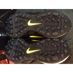 Voetbal kinder schoenen maat 38 nieuw bijna nooit gebruikt