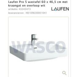 2x witte Laufen wasbakken met kraangaten