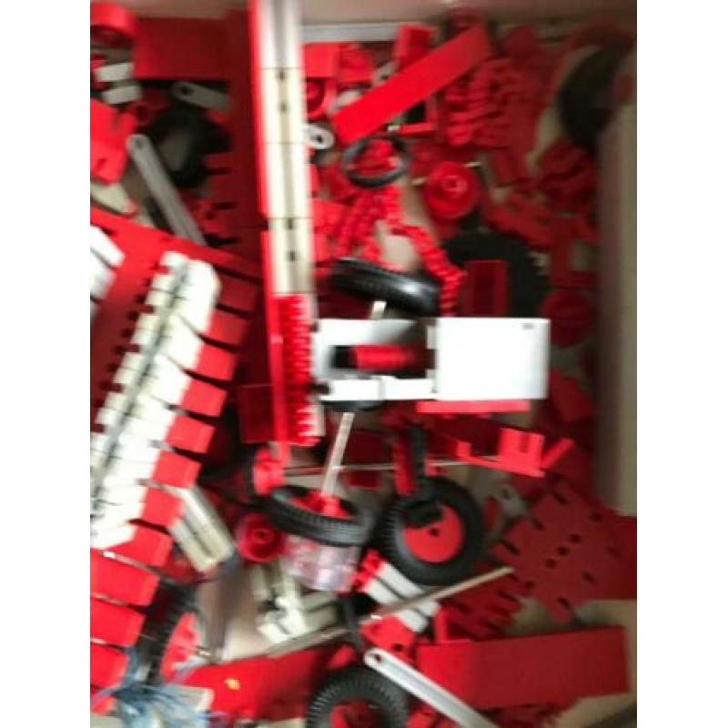 PArtij fisher technik 2 dozen en een la vol + boekjes Motor