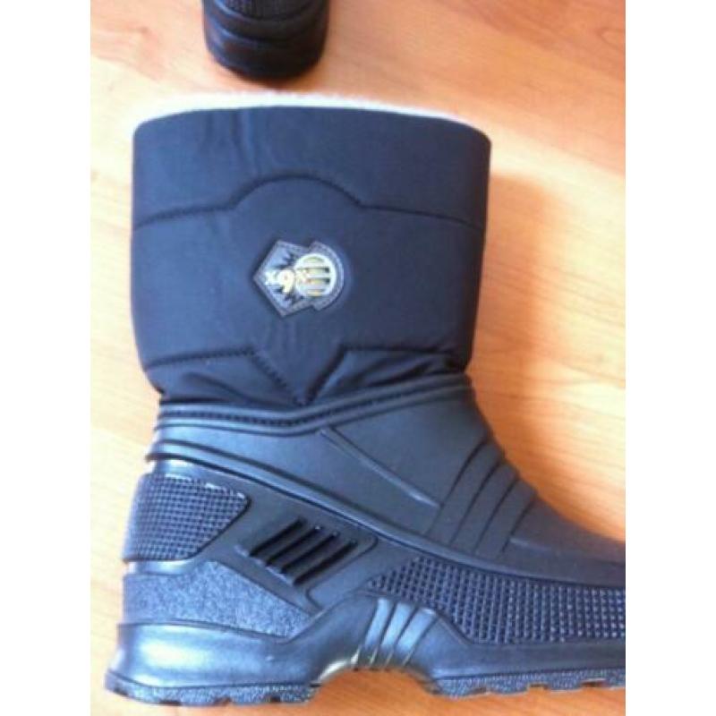 snowboots