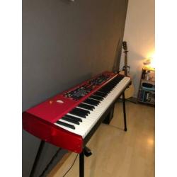 Nord Stage 88 met tas