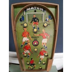 Voetbalspel Nederlands 'elftal' oud knikkerspel