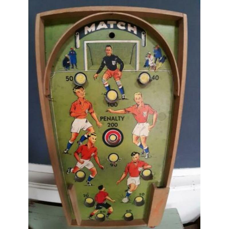 Voetbalspel Nederlands 'elftal' oud knikkerspel