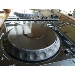 2x CDJ2000s CDJ2000 CDJ 2000 draaitafels PIONEER MINT CONDIT