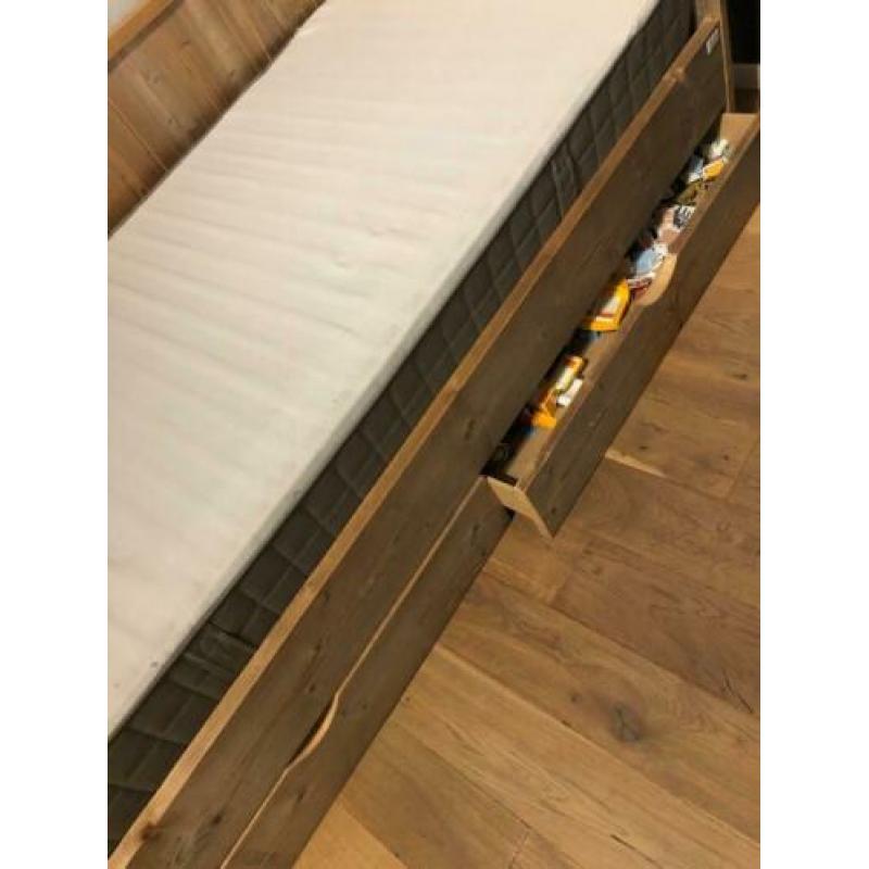 Steigerhout bed