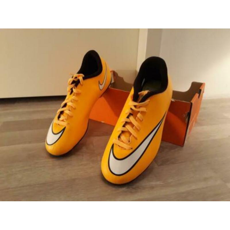 Nike JR Merc. Vortex II FG-R voetbalschoenen maat 35 - nieuw