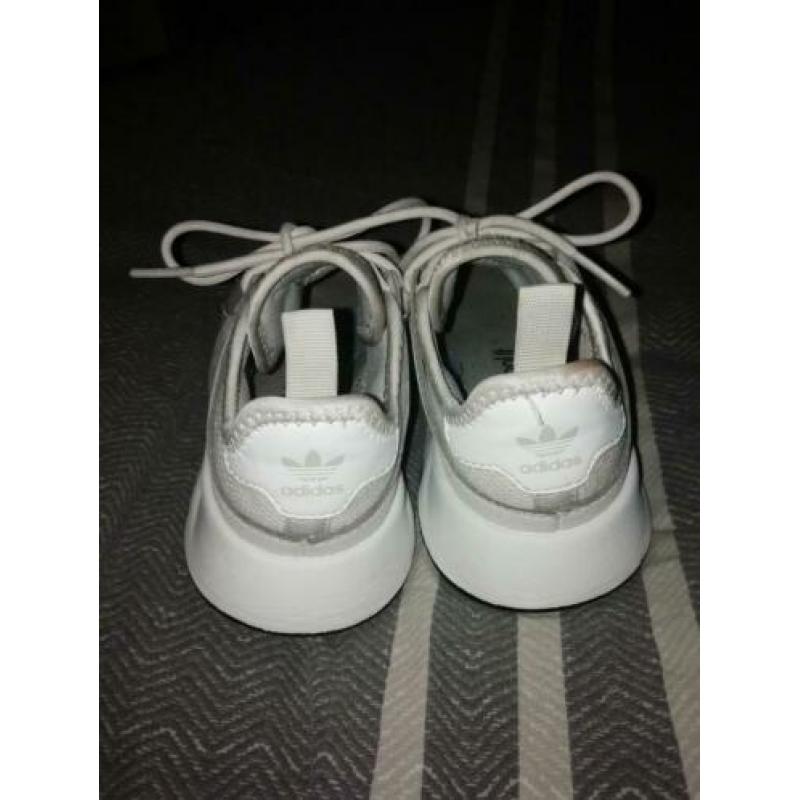 Adidas sneakers maat 28