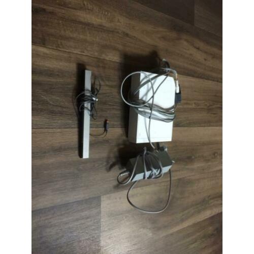 Wii te koop met alle toebehoren en 6 spellen
