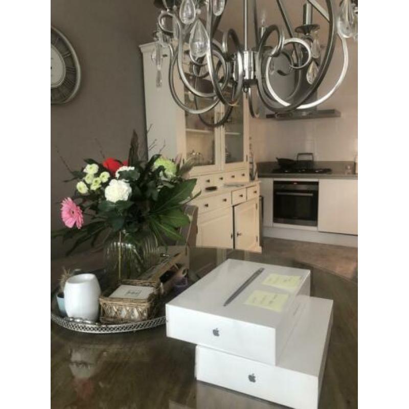MacBook Air 1.6 2020 256 ssd apple care GESEALD!!! 1150€
