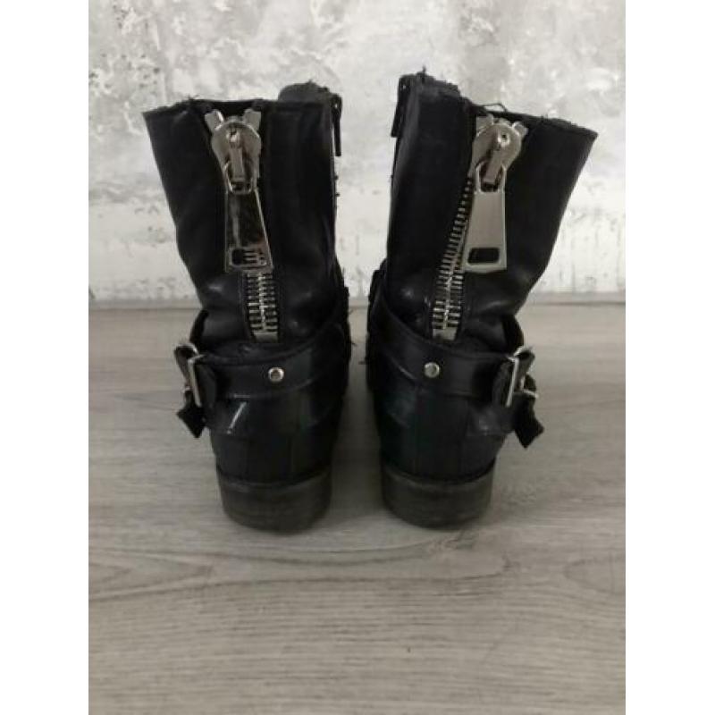 Nikkie boots