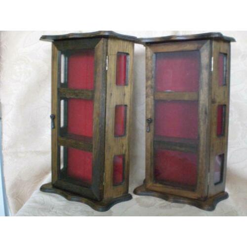 2 x Vitrine wandkastjes