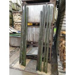 Hardhouten palen 6x6 200/220cm 9 stuks