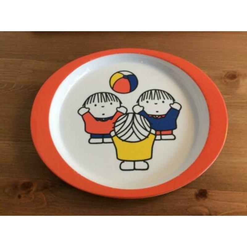 Dick Bruna kinder bord moeders voor moeders
