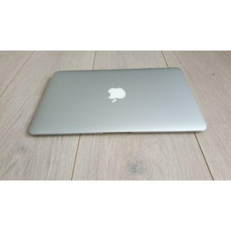 MacBook Air 11" i5 4GB 121GB Opslag Early 2014