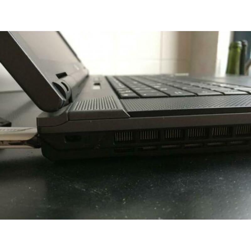 Fujitsu Siemens d9510 4 GB DDR3 (max 8GB) Windows 7 of 10
