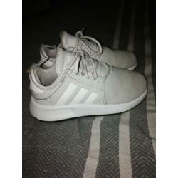 Adidas sneakers maat 28