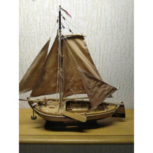 Botter - EB 32 - model zeilboot - hout