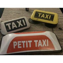 3 vrij nieuwe taxi borden
