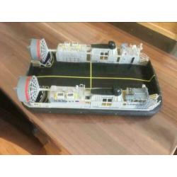 US Navy Landing Craft Air Cushion 1:144 gebouwd