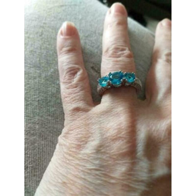 Mooie 925zilveren ring met blauw opaas maat 16.5