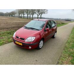 Renault Megane Scenic 1.6 16V Expr 2001 Rood