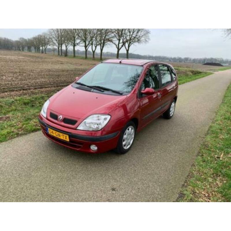 Renault Megane Scenic 1.6 16V Expr 2001 Rood