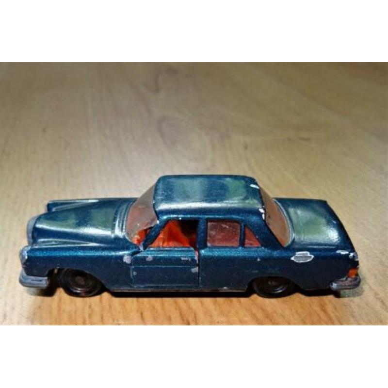 Mercedes Benz 250 SE, Siku.