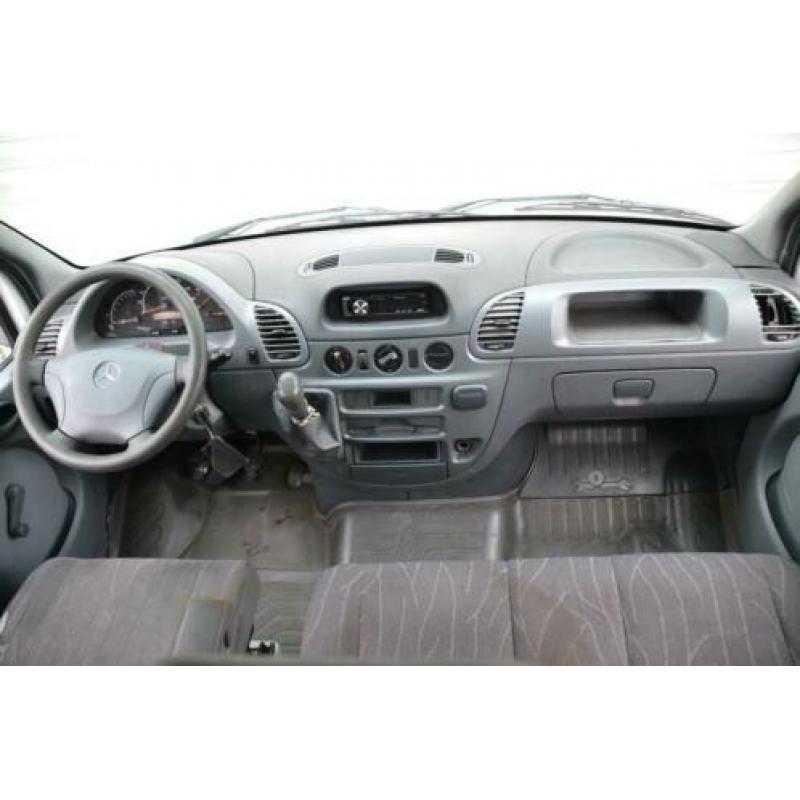 Mercedes-Benz Sprinter 208 CDI 300 9 Persoons BJ'02 APK 08-2