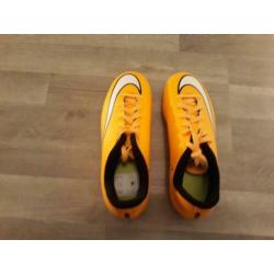 Nike JR Merc. Vortex II FG-R voetbalschoenen maat 35 - nieuw