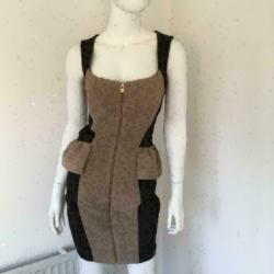 3546 Gloednieuwe exclusieve jurk SUPERTRASH; Mt=S