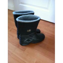 snowboots