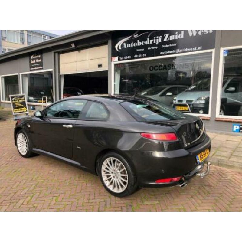 Alfa Romeo GT 2.0 JTS Distinctive Leder Clima Cruise Trekhaa