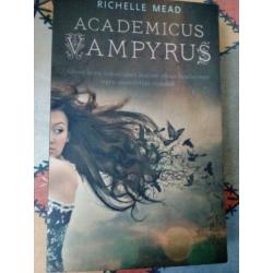Richelle Mead Vampyrus academicus 1,2,3 delen
