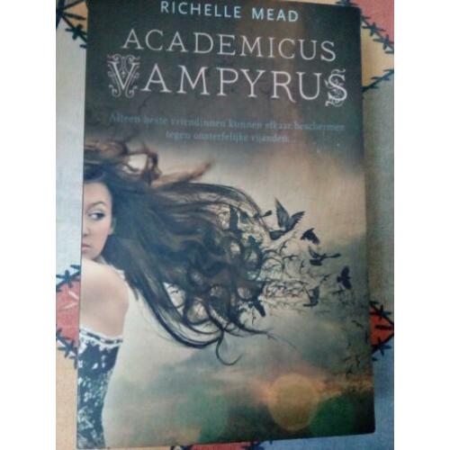 Richelle Mead Vampyrus academicus 1,2,3 delen