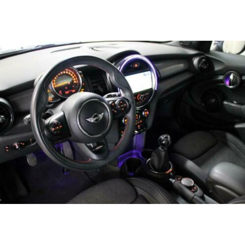 MINI Hatchback Cooper Chili Serious Business / Harman-Kardon